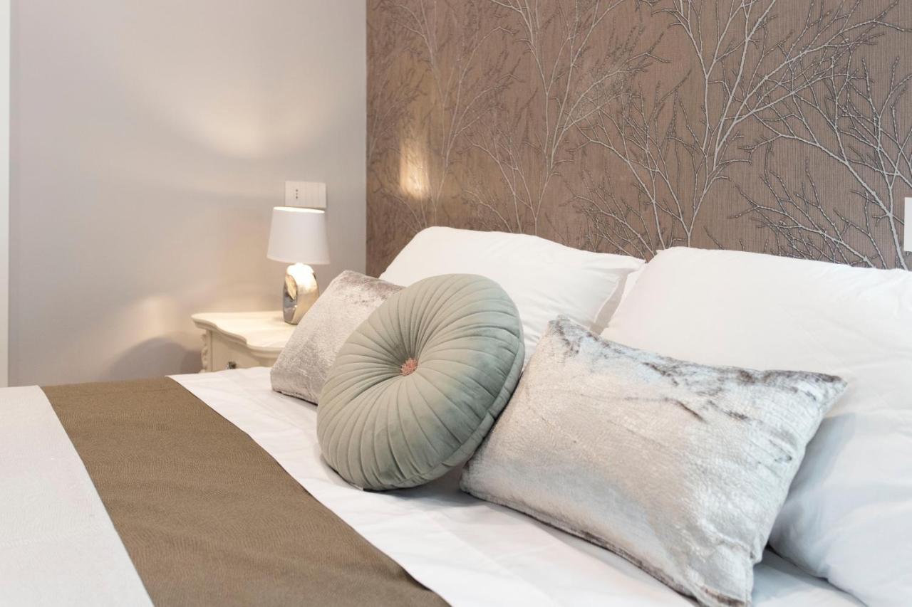 B&B Palazzo Fracassini Rome Bagian luar foto
